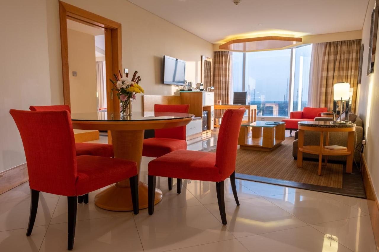 Lagos Continental Hotel Zewnętrze zdjęcie A suite at the hotel