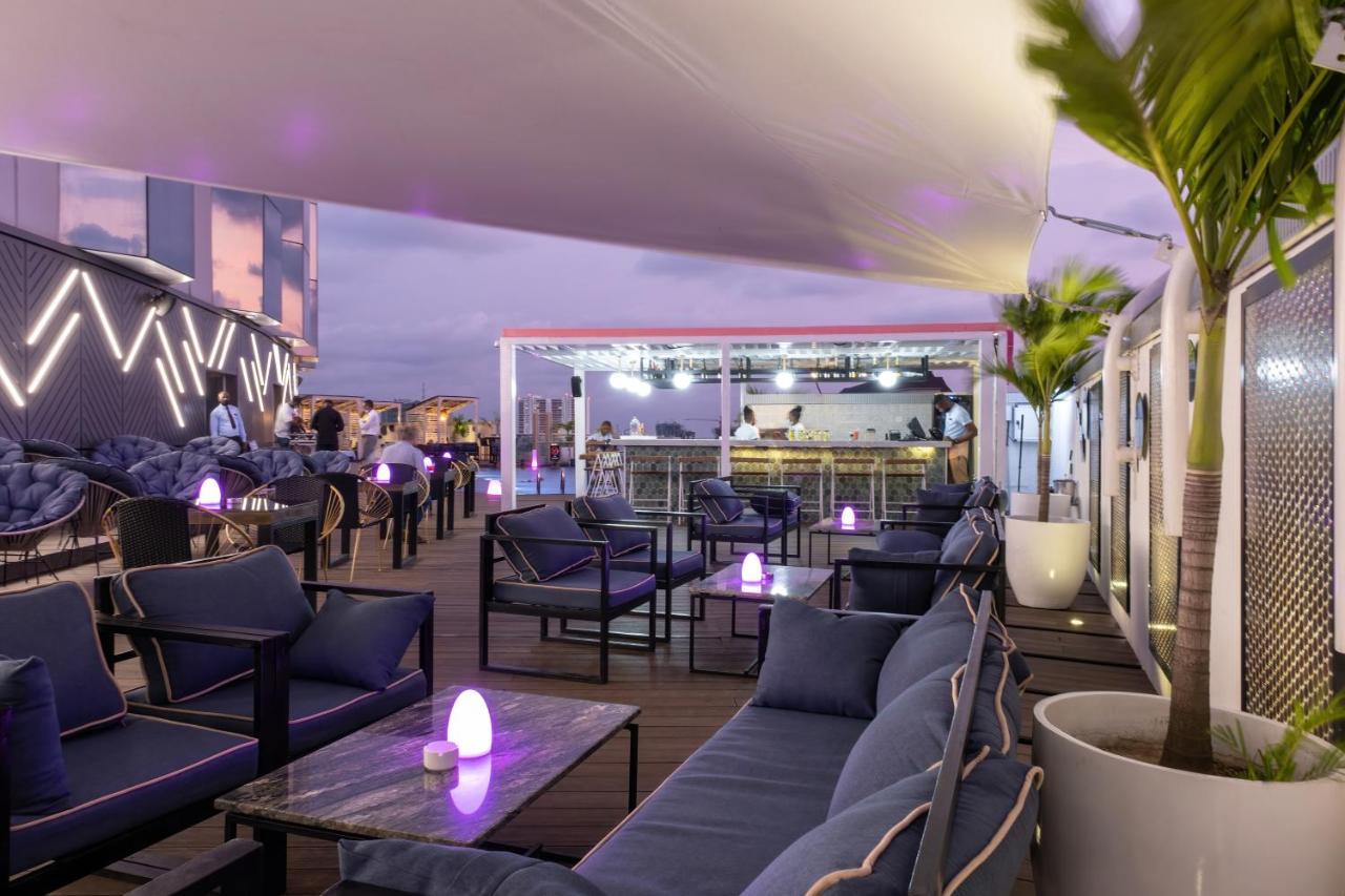 Lagos Continental Hotel Zewnętrze zdjęcie Sky Bar