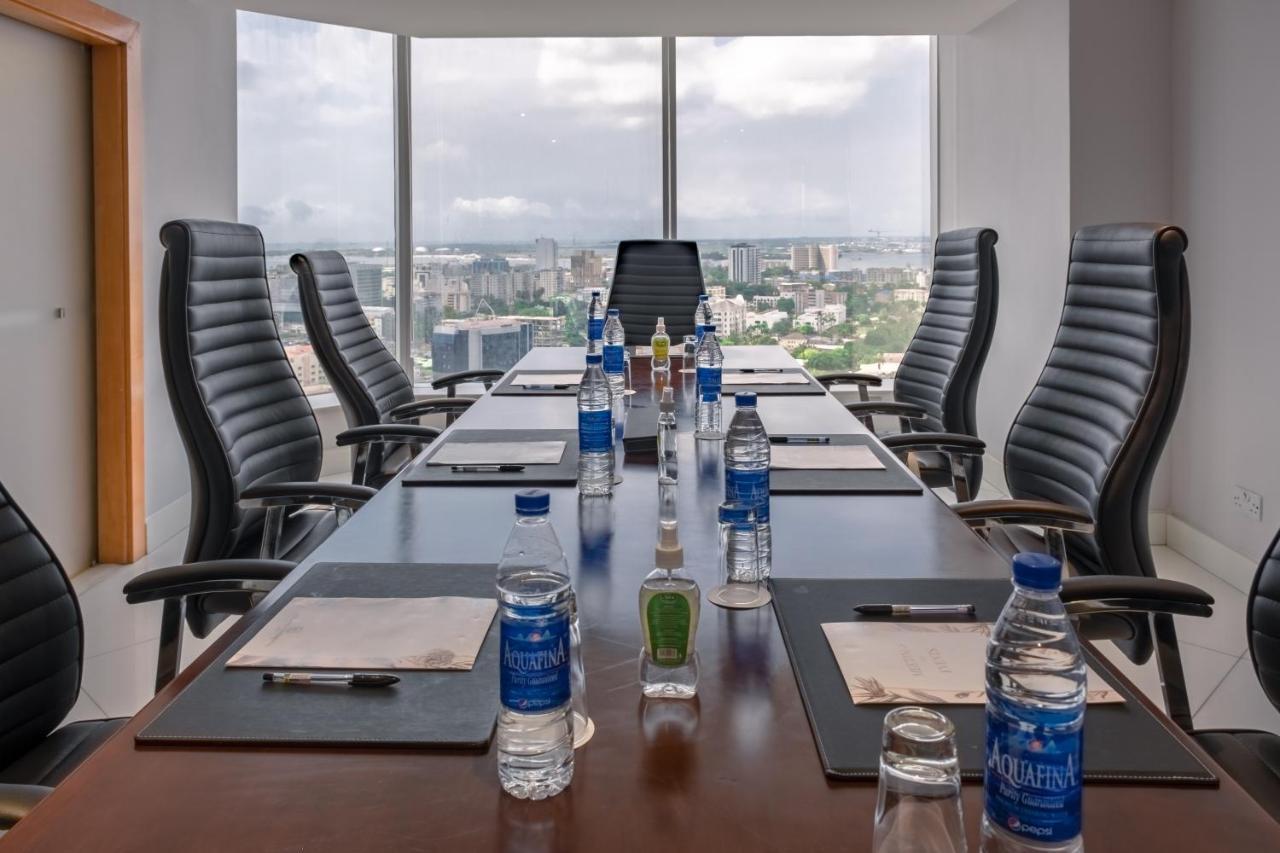 Lagos Continental Hotel Zewnętrze zdjęcie Boardroom
