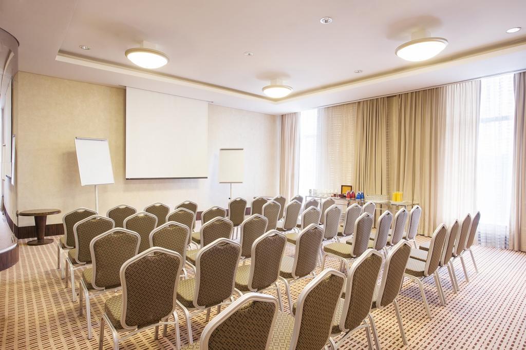Lagos Continental Hotel Zewnętrze zdjęcie Meeting room