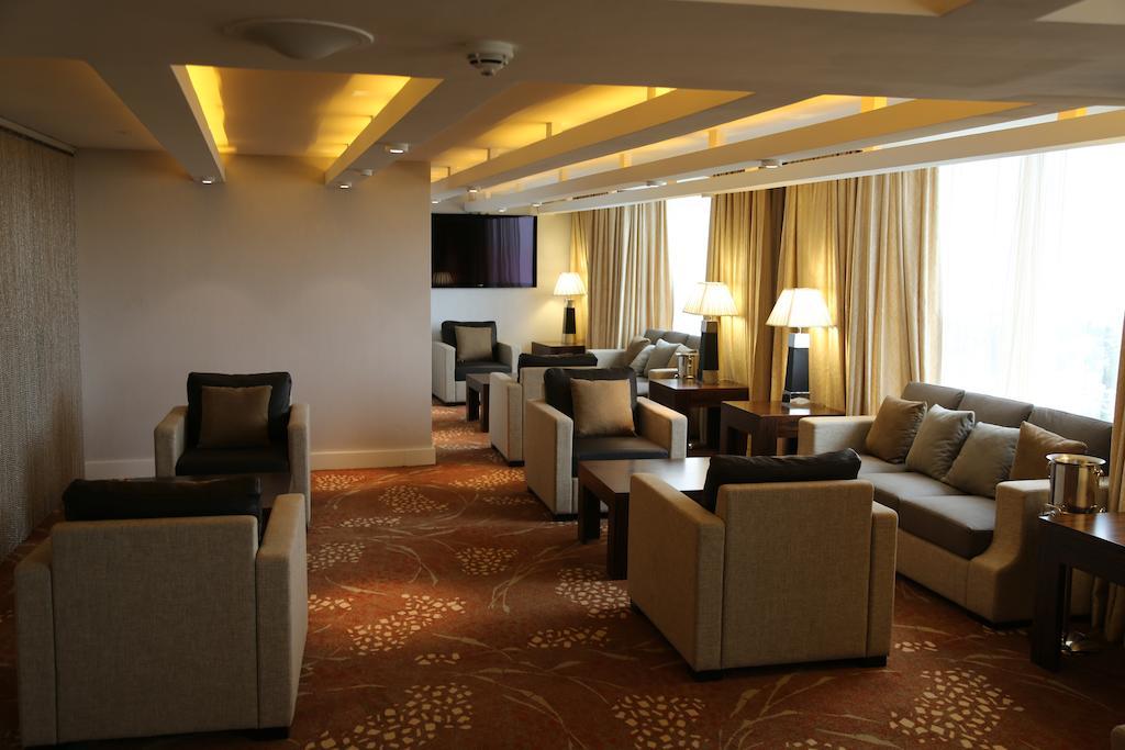 Lagos Continental Hotel Zewnętrze zdjęcie The lounge at the airport